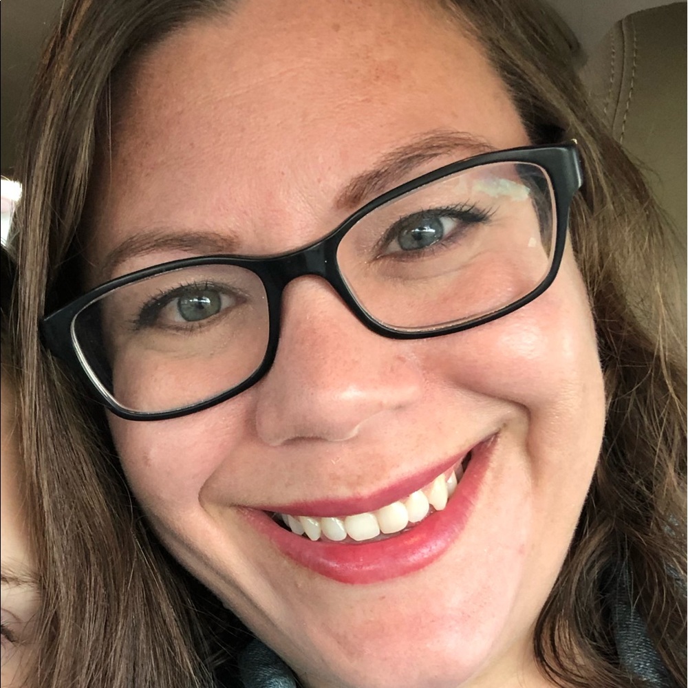 Meet your Posher, Stacy
